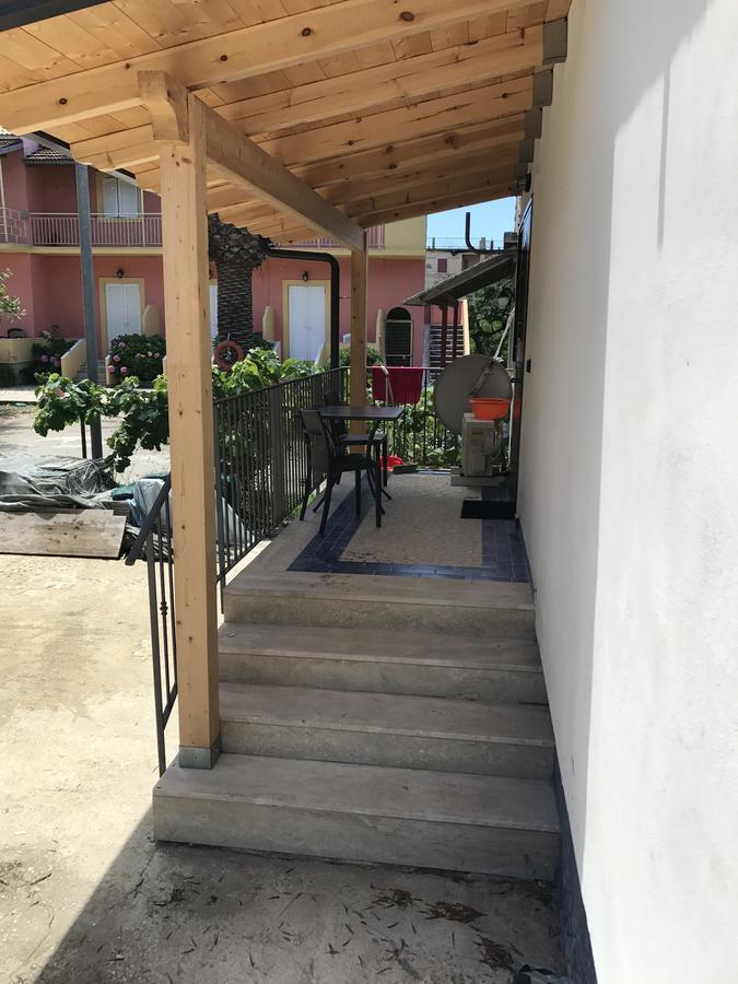 Brigida'S Apartments Ipsos Exterior photo